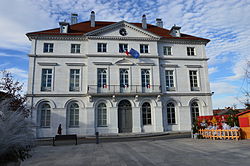 Champagnole mairie 2012 12 Spielvogel